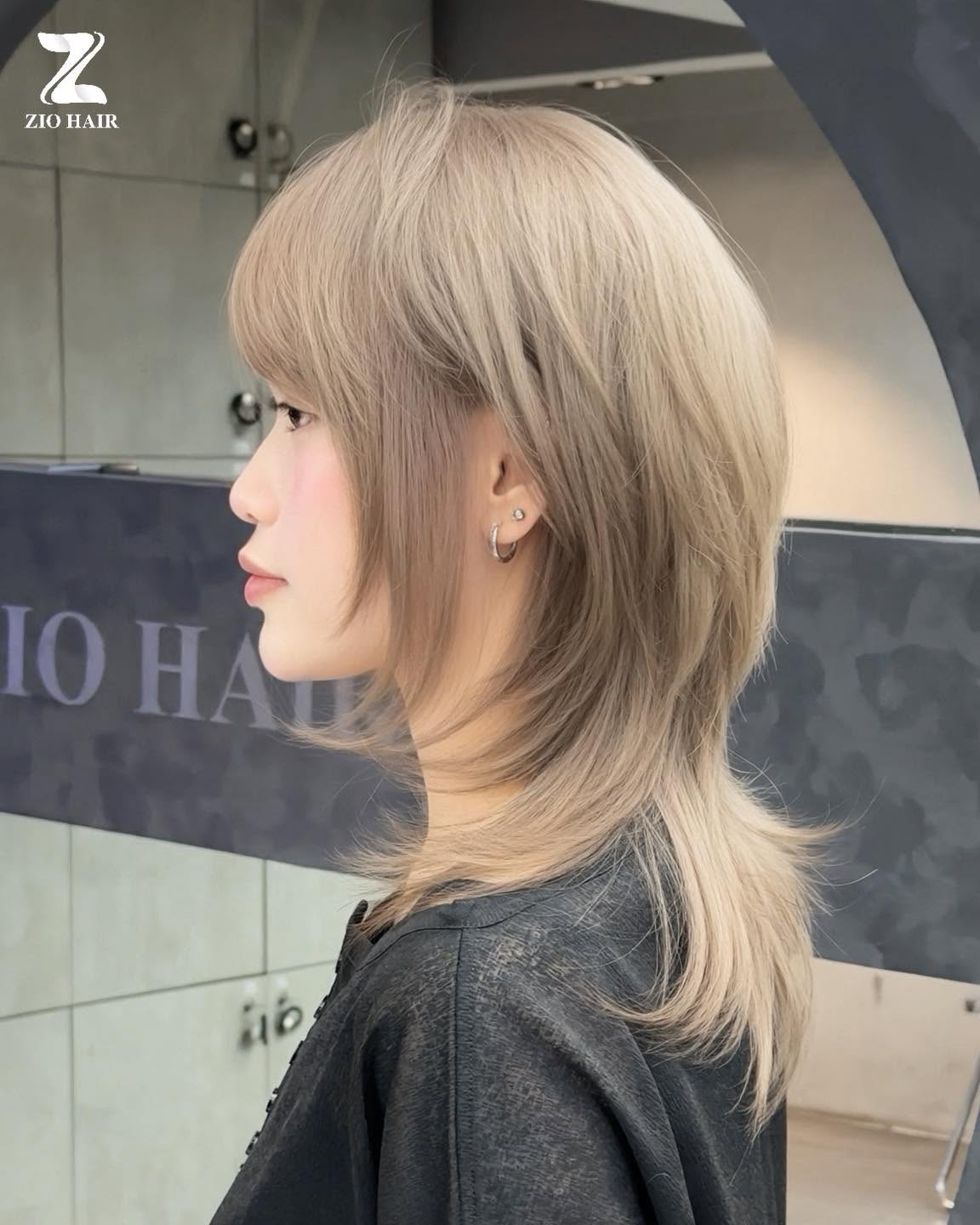 Mid-length mullet Hush Cut